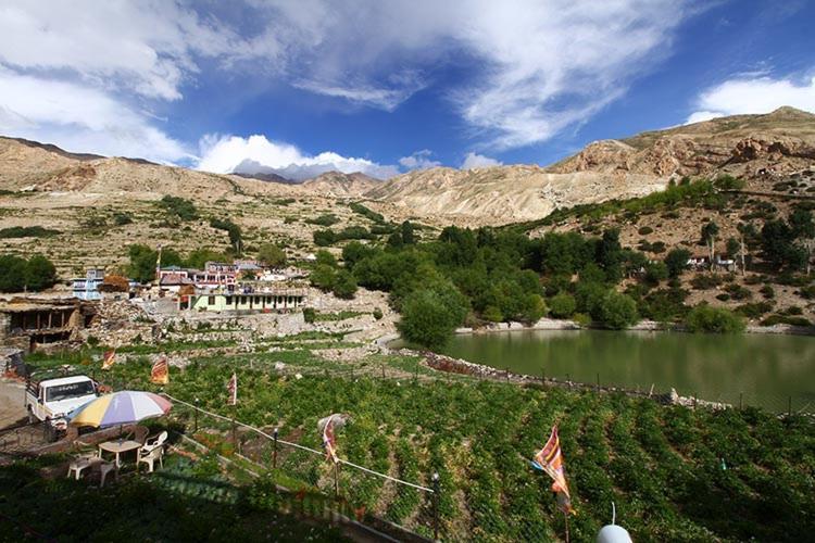 Hotel Lake View Nako Экстерьер фото