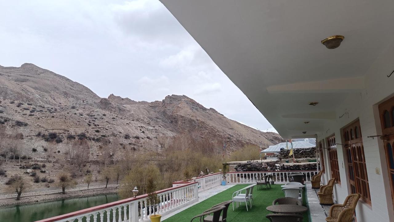 Hotel Lake View Nako Экстерьер фото